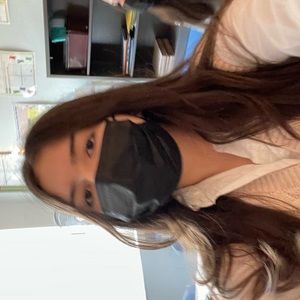 Meet your Posher, Stefania